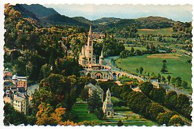 Tarjeta Postal: 65.286.12. LOURDES. Vue Gnrale sur la Basilique.